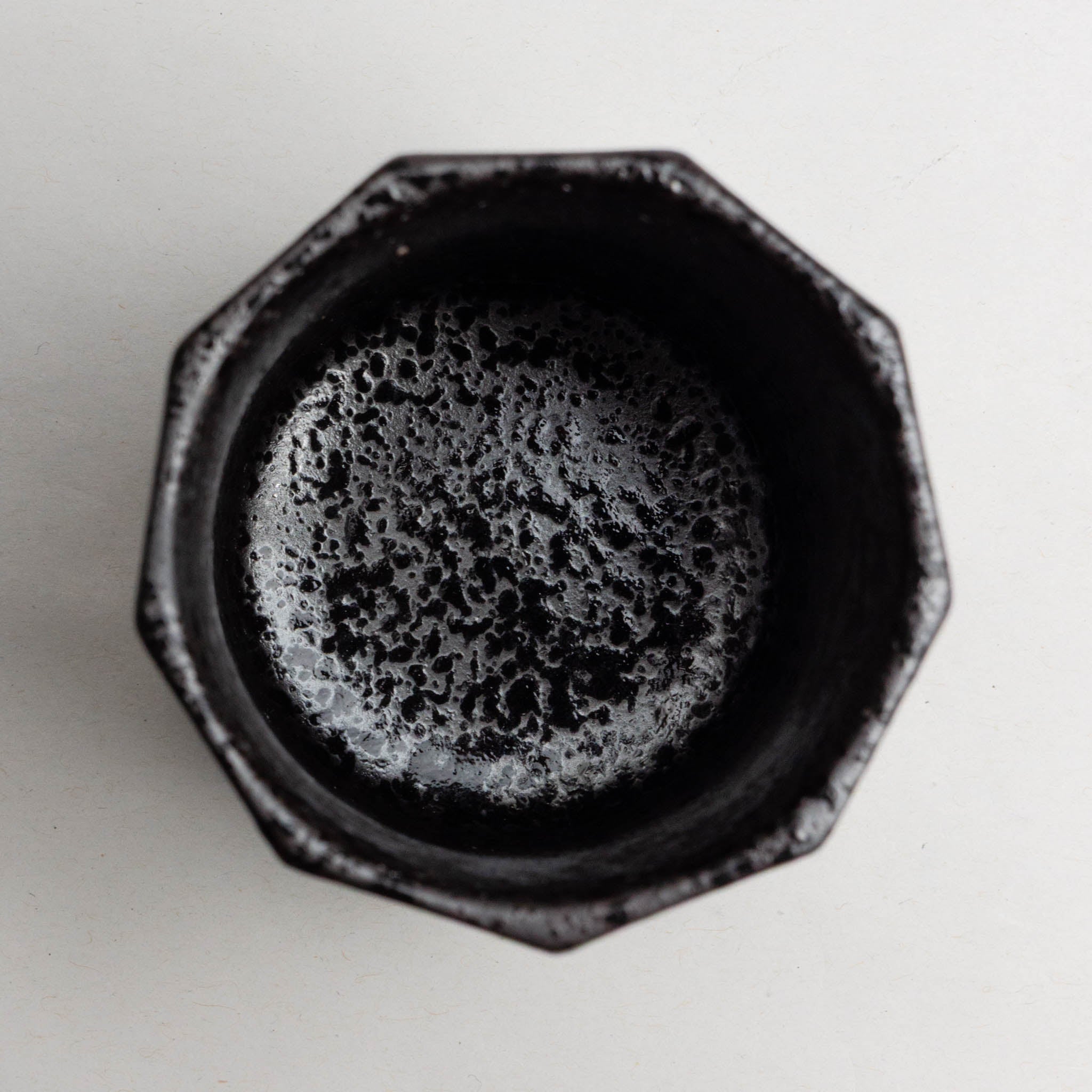 521-0847 Nine angles tea cup