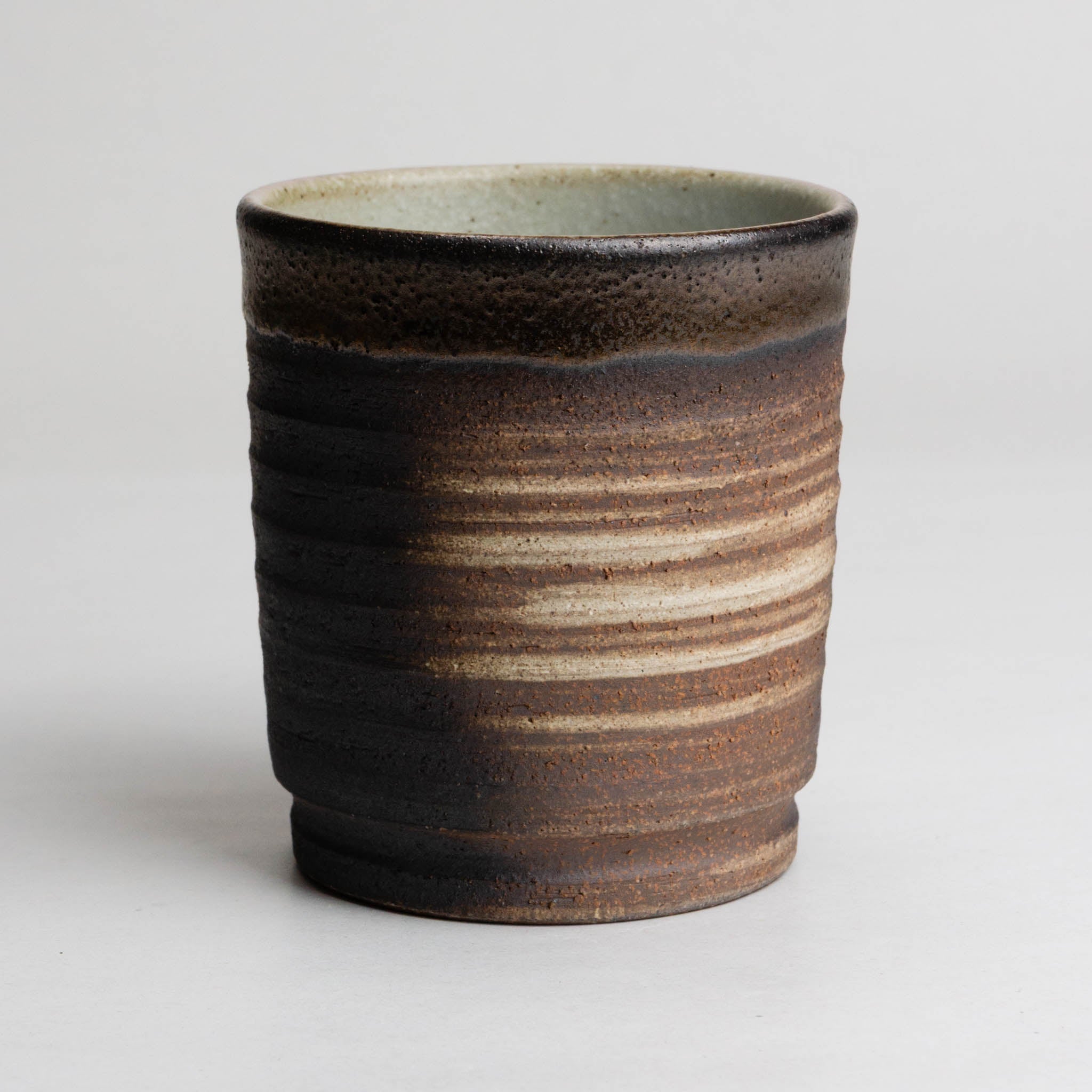 528-4749 Brown tea cup