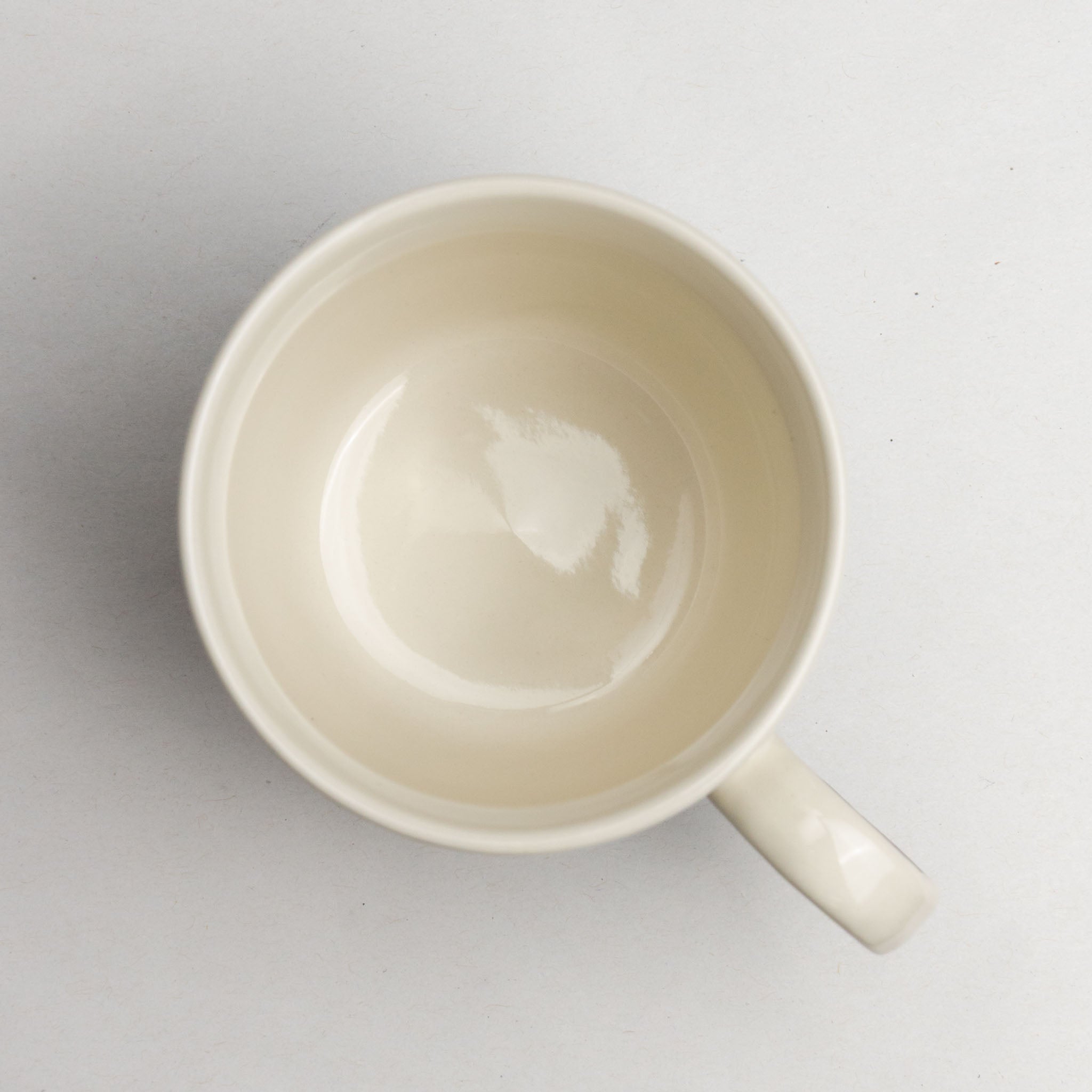 538-3705 Black cat mug
