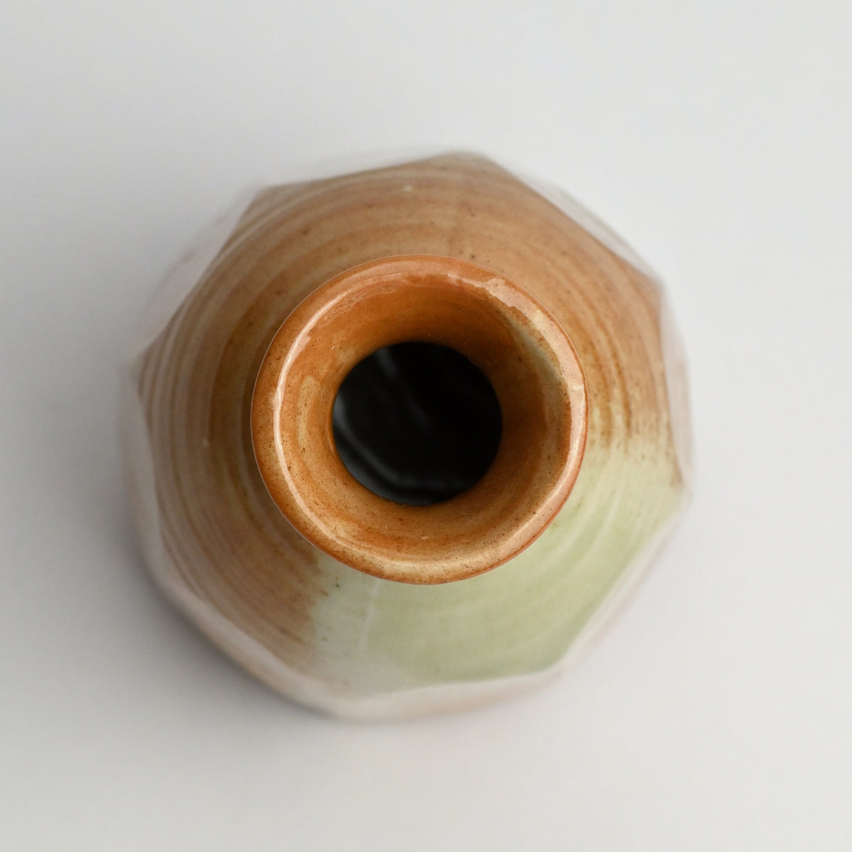 611-0435 Beige sake carafe small