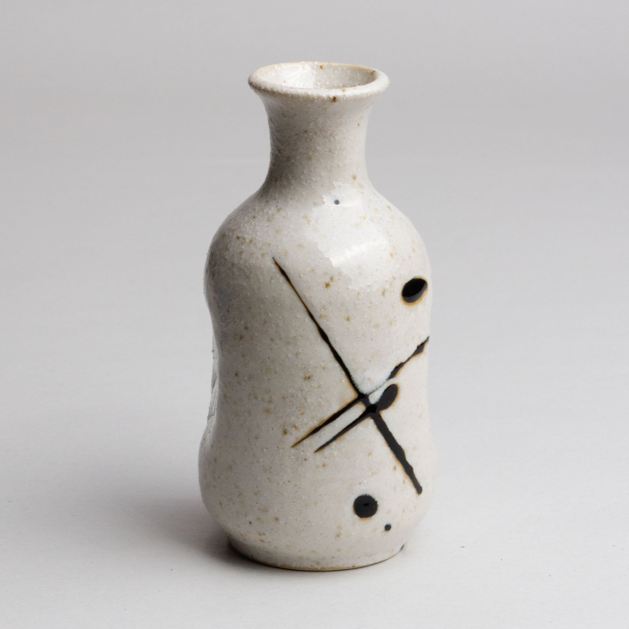 611-0512 Cream sake carafe 1 go