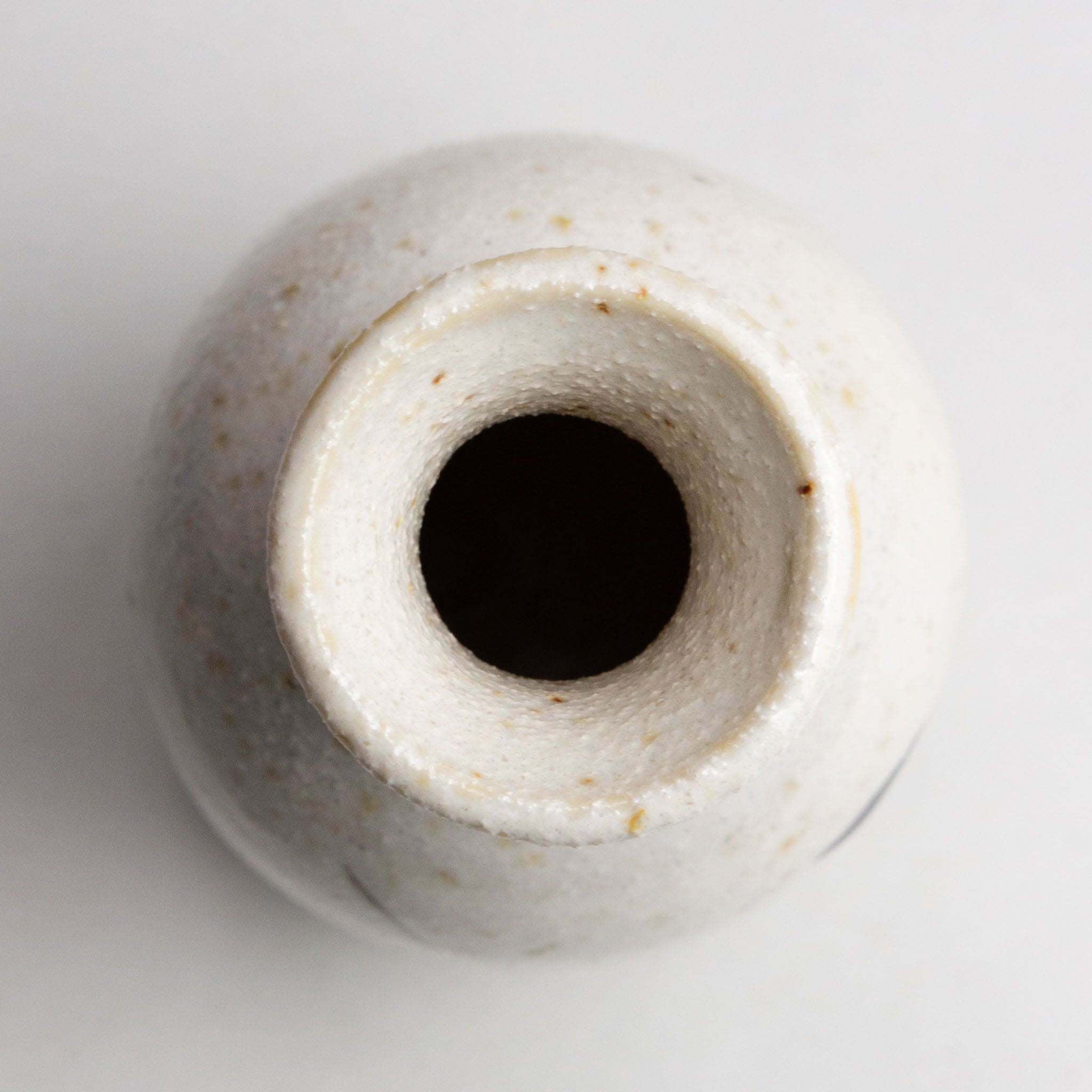 611-0512 Cream sake carafe 1 go