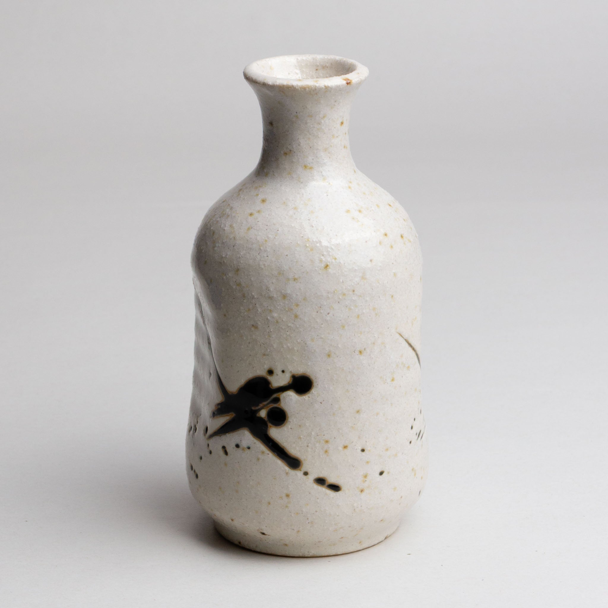 611-0513 Cream sake carafe 2 go
