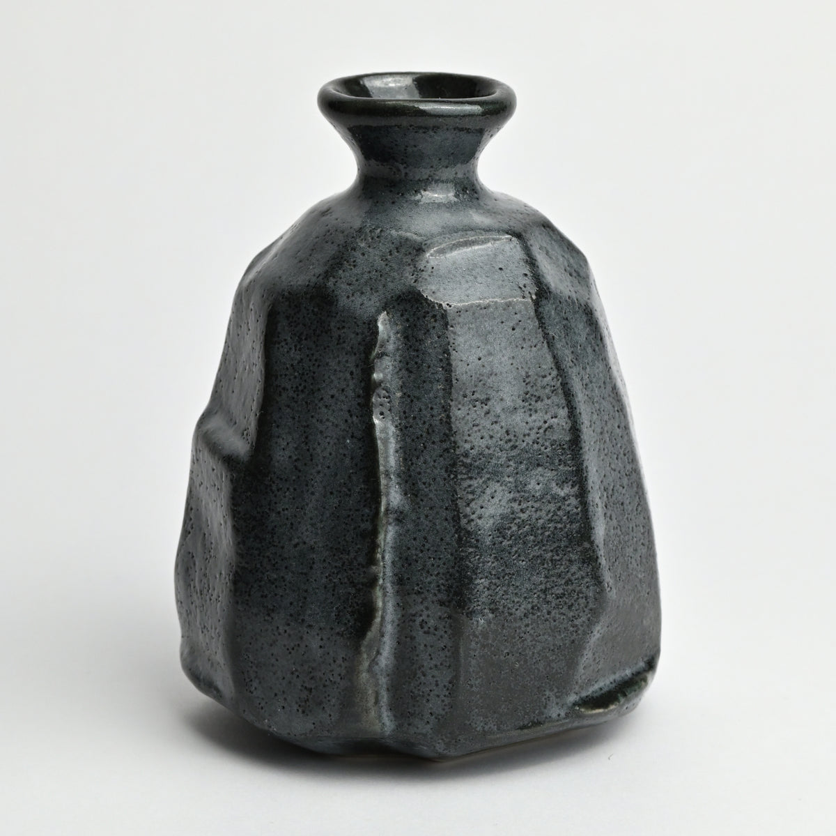 611-0684 Kokuraku sake bottle