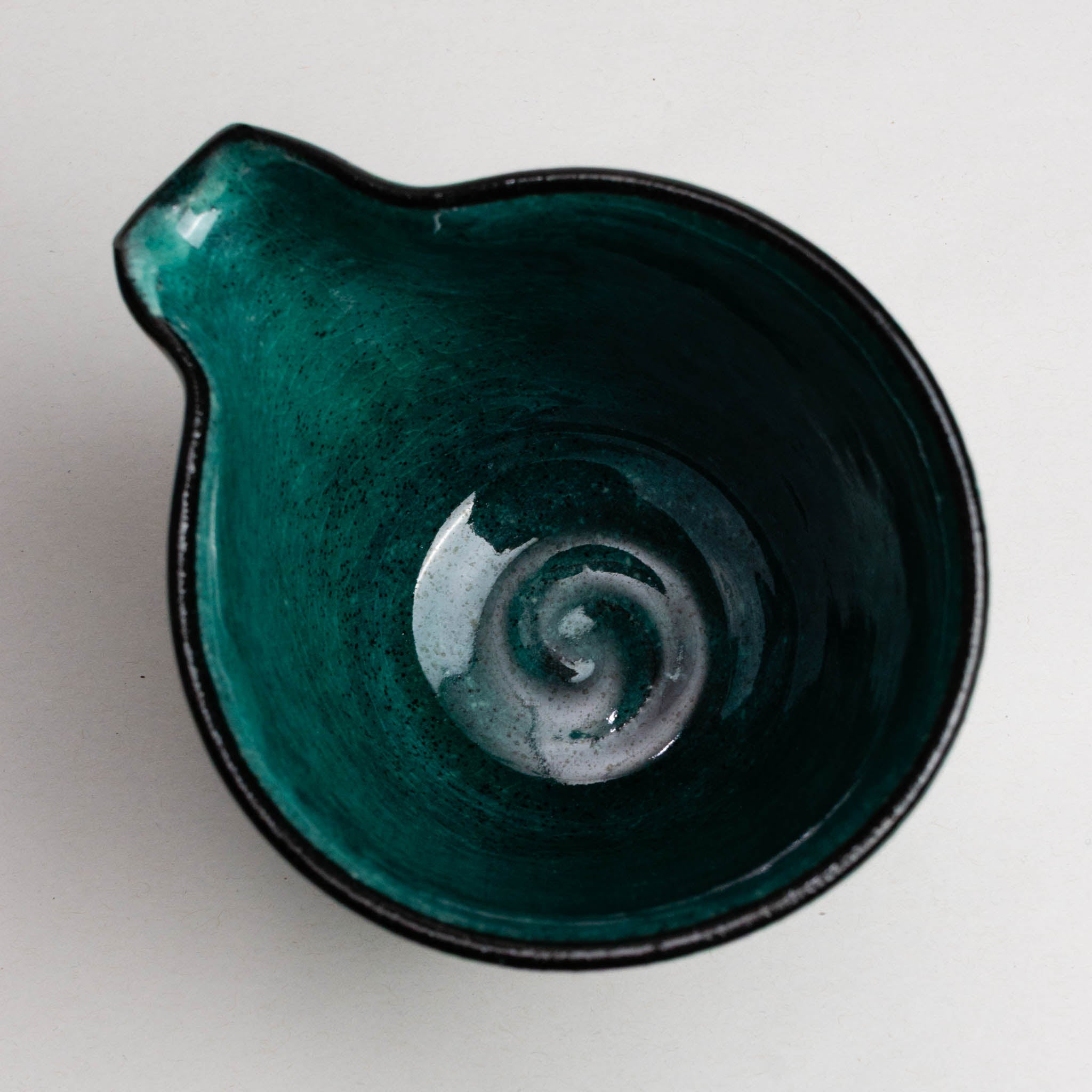 611-1068 Blue sake jar
