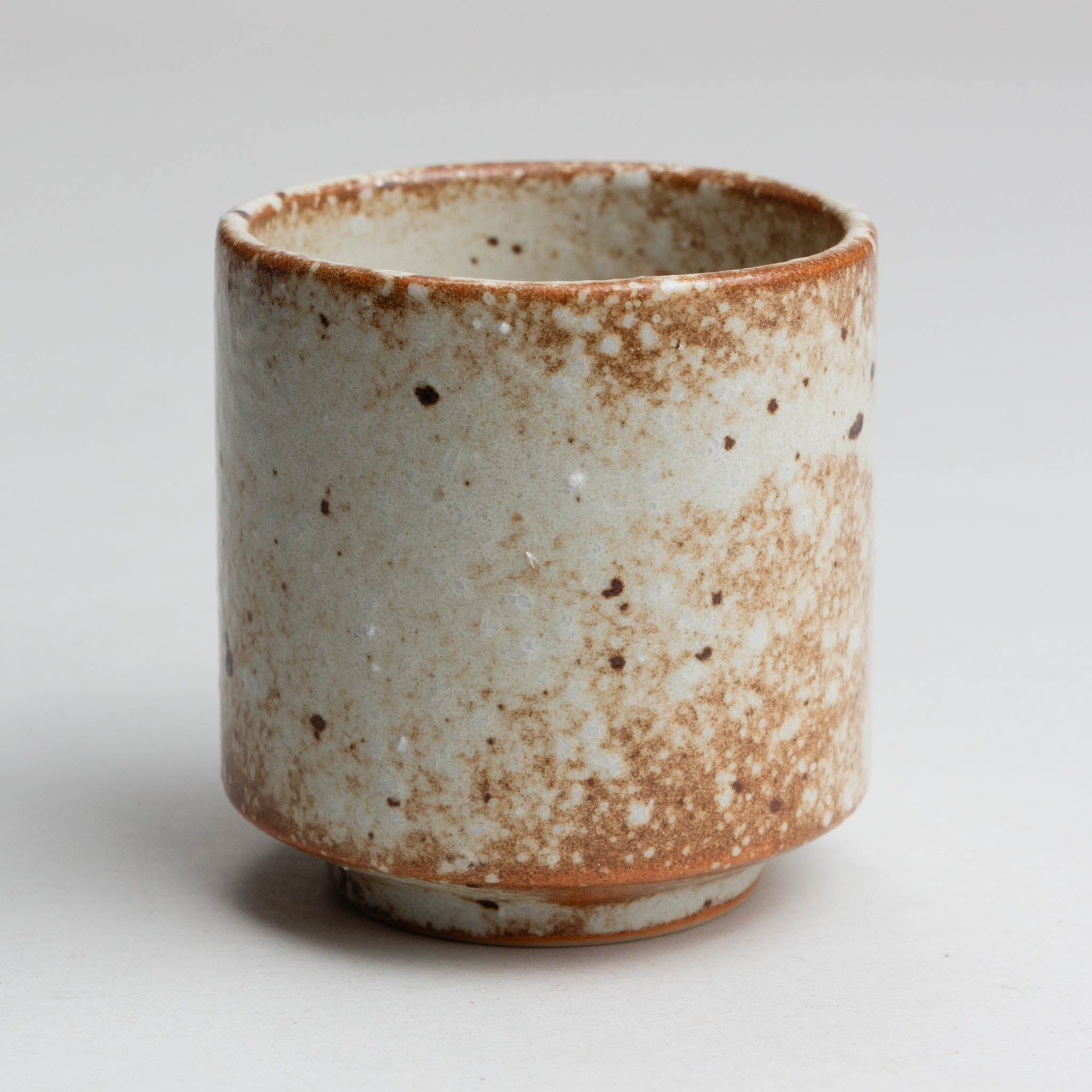 621-1008 Off white sake cup