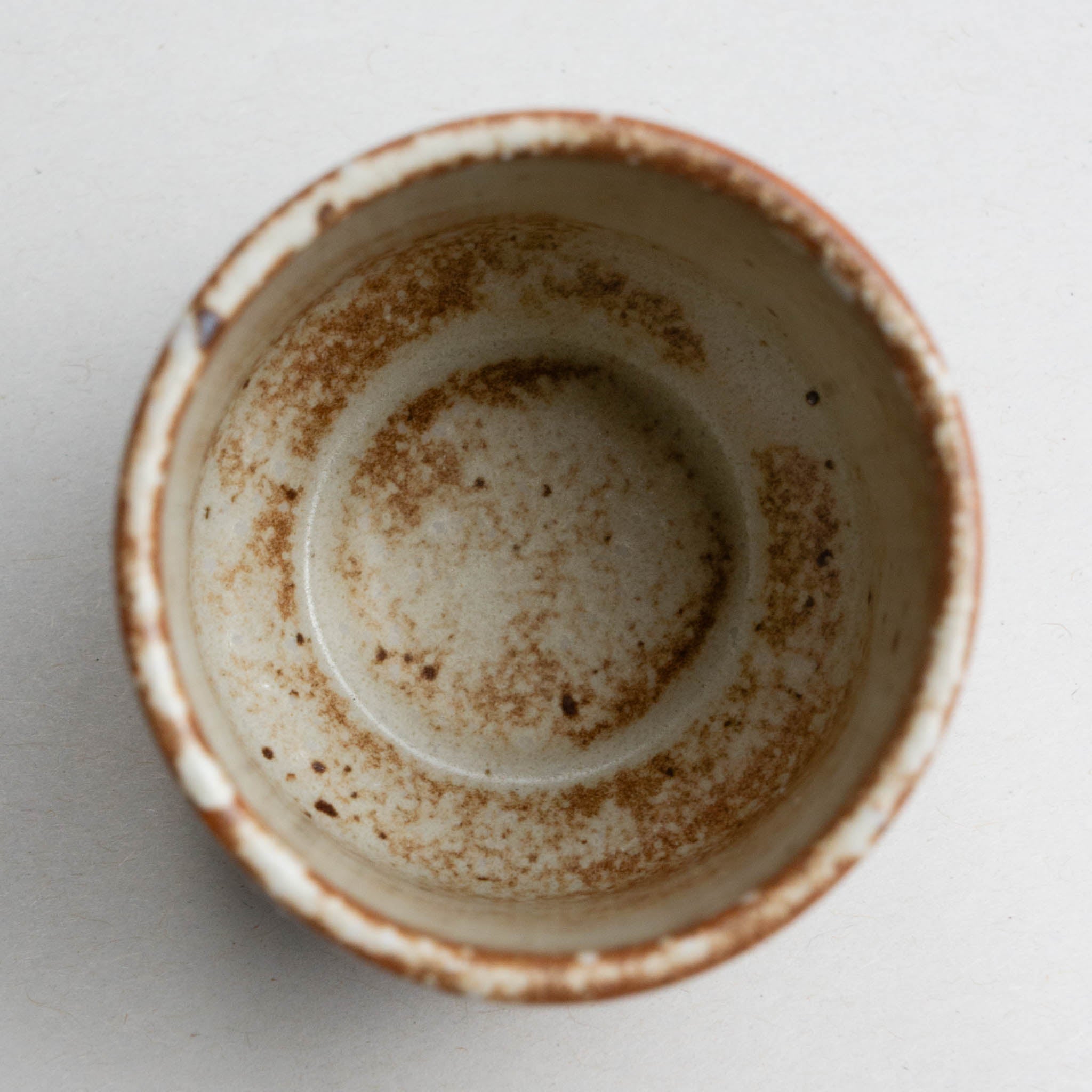 621-1008 Off white sake cup