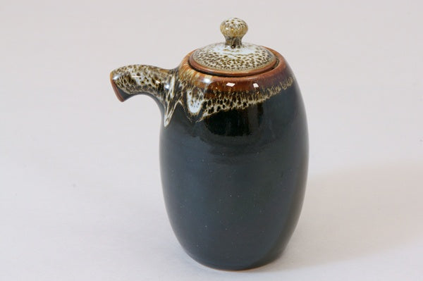 721-1005 Grey on black sauce pot
