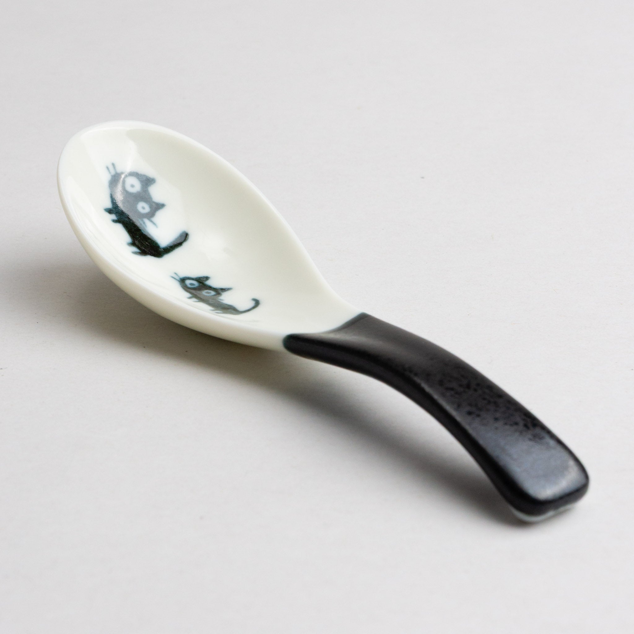 748-3709 Black cats spoon