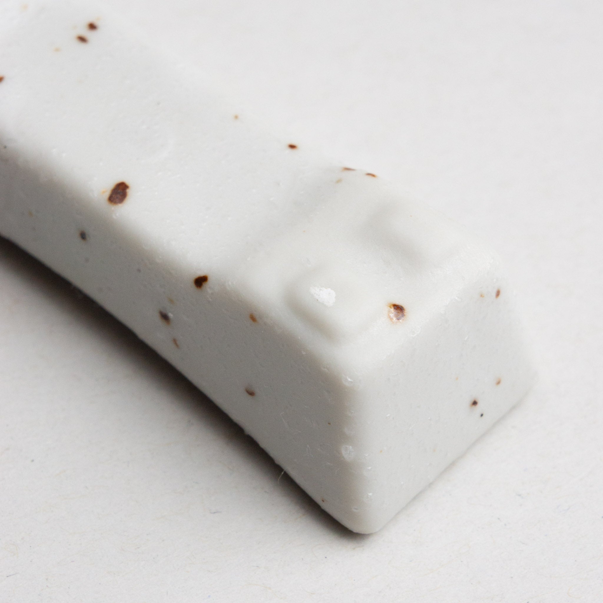 761-0508 White chopsticks rest