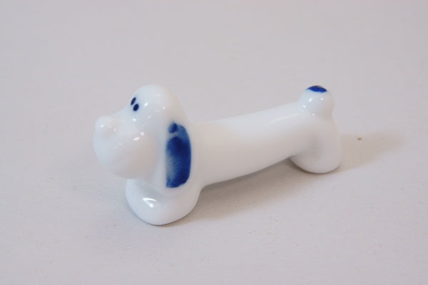 761-1146 Blue sausage dog chopsticks rest