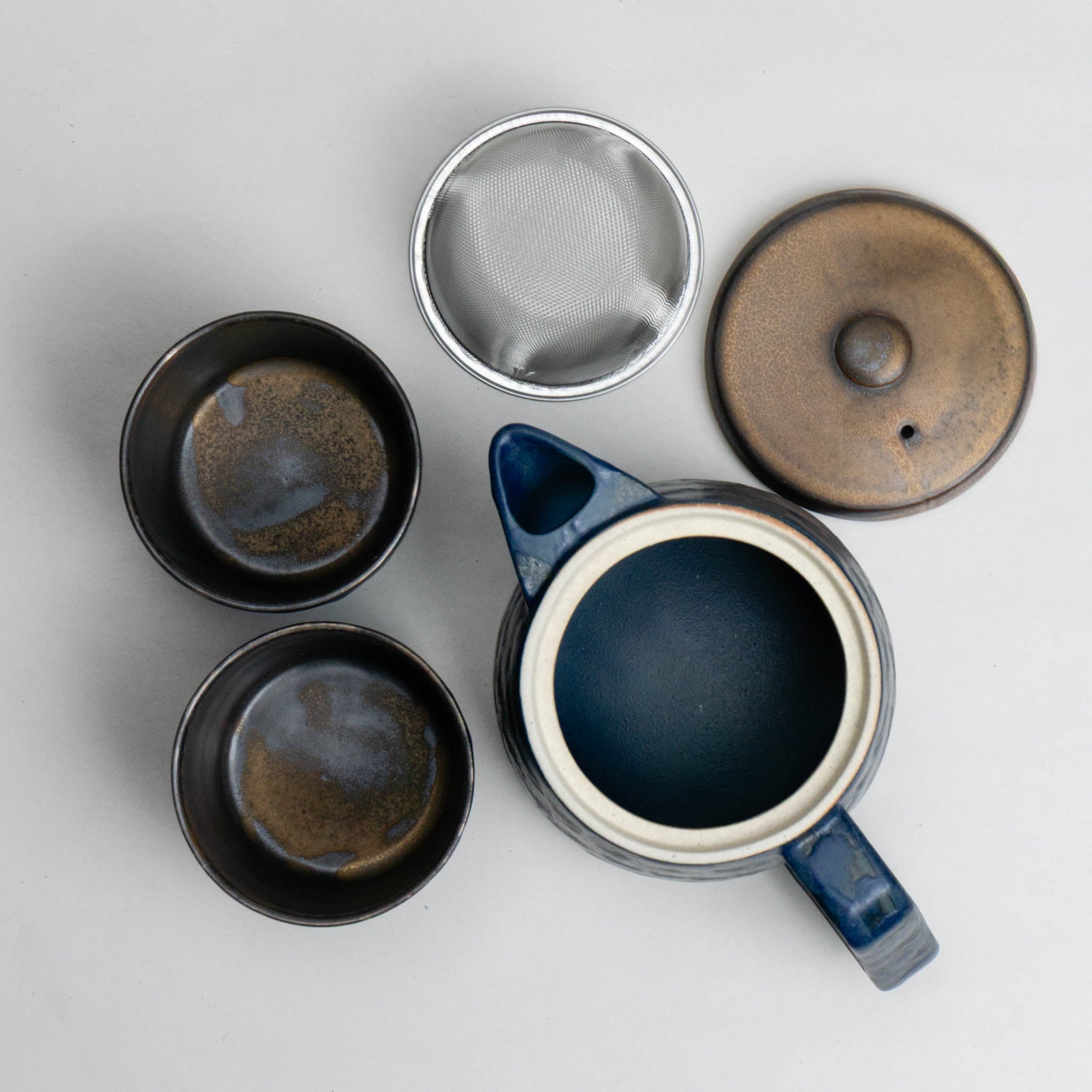 851-1026 Blue tea set 1:2